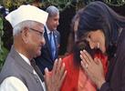 South Carolina Governor Nikki Haley greets Anna Hazare