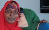 Mayor kisses up to Somali 'community'